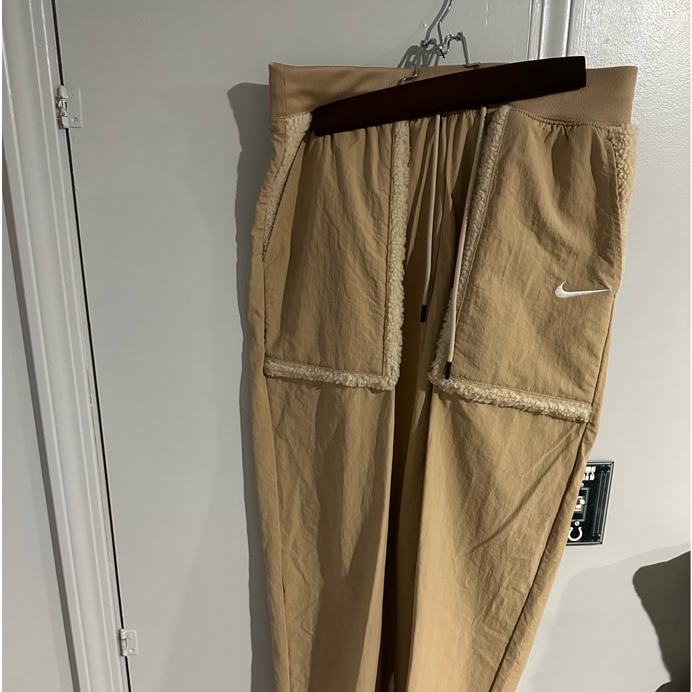 NWT Nike Sportswear Essential Women's Woven High-Waisted Curve Pants